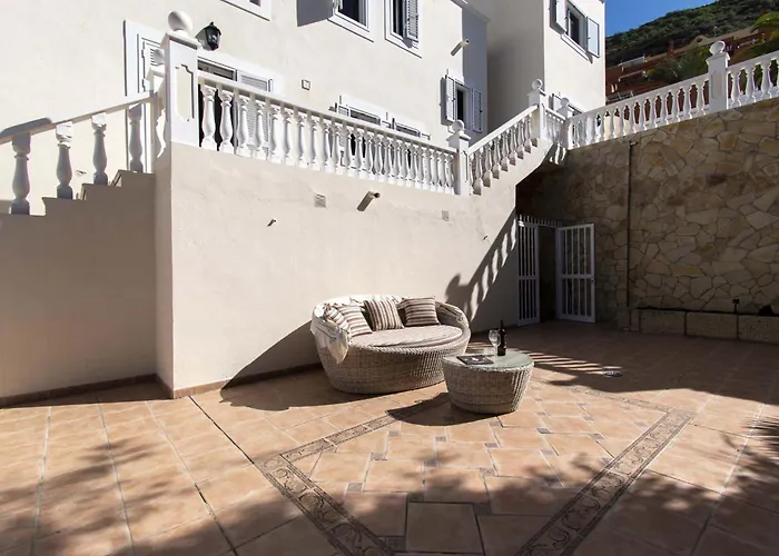 Catherine Costa Adeje (Tenerife)